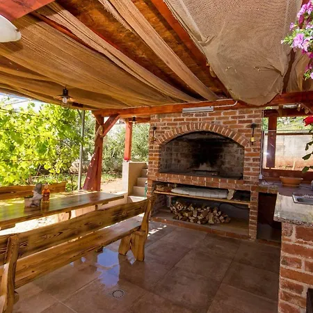Apartment Bozana