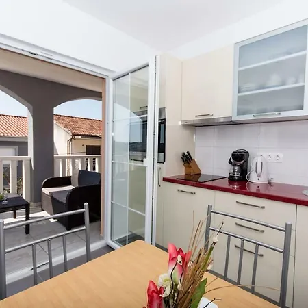 Bozana Apartment *