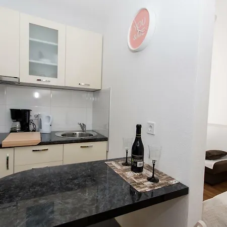 Bozana Apartament *